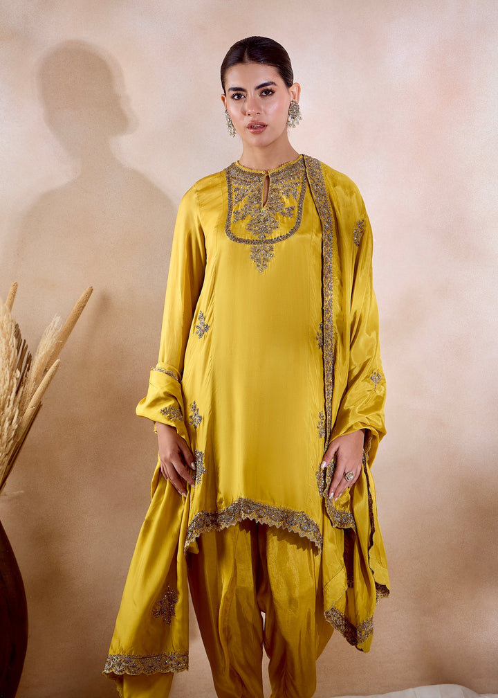 MATHURA H KURTA SET