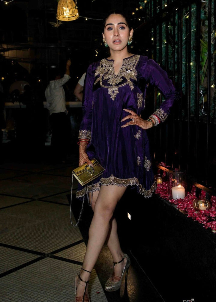 NEETI WADHWA IN MATHURA HB KURTA SET