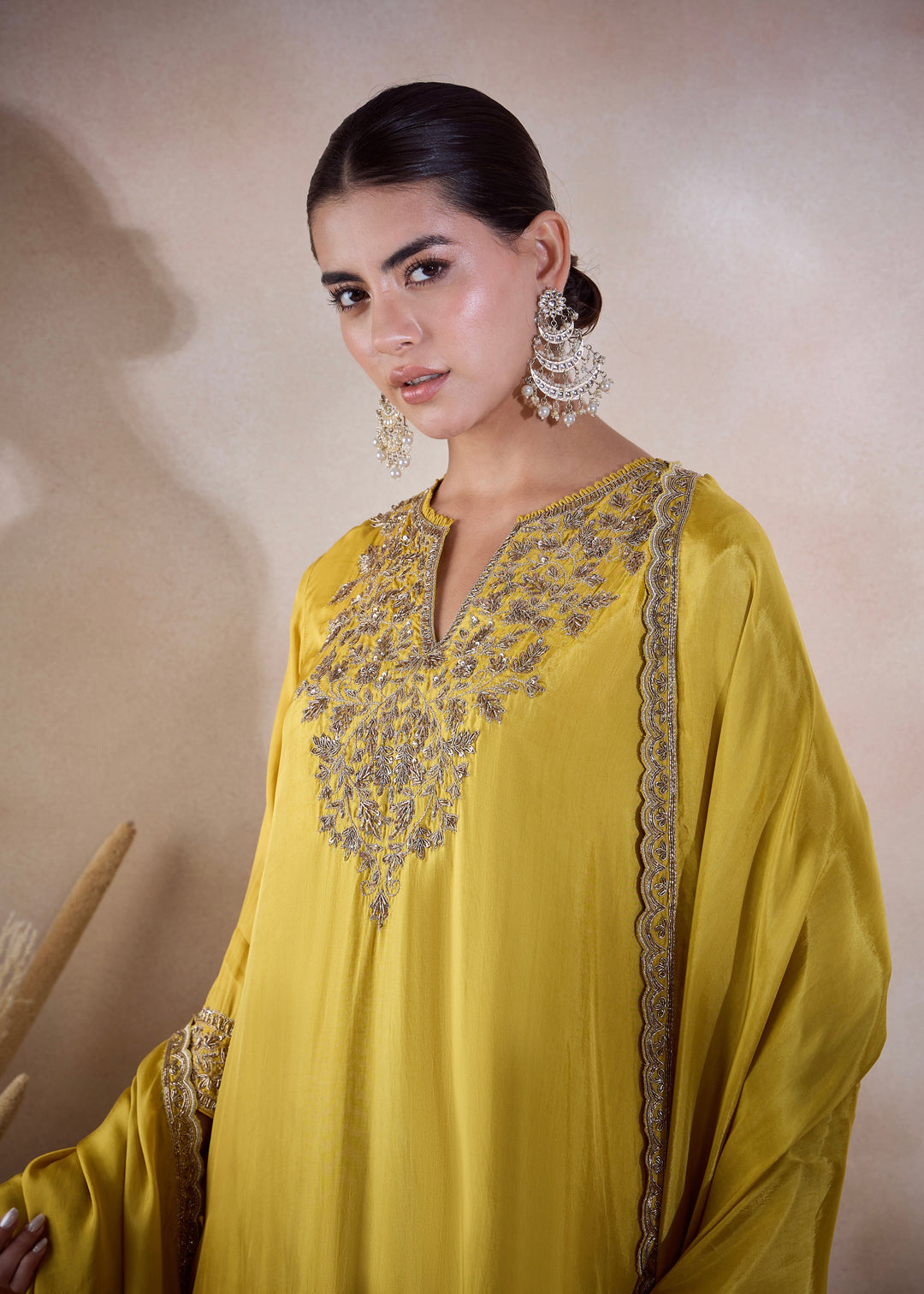 VRINDAVAN H KURTA SET