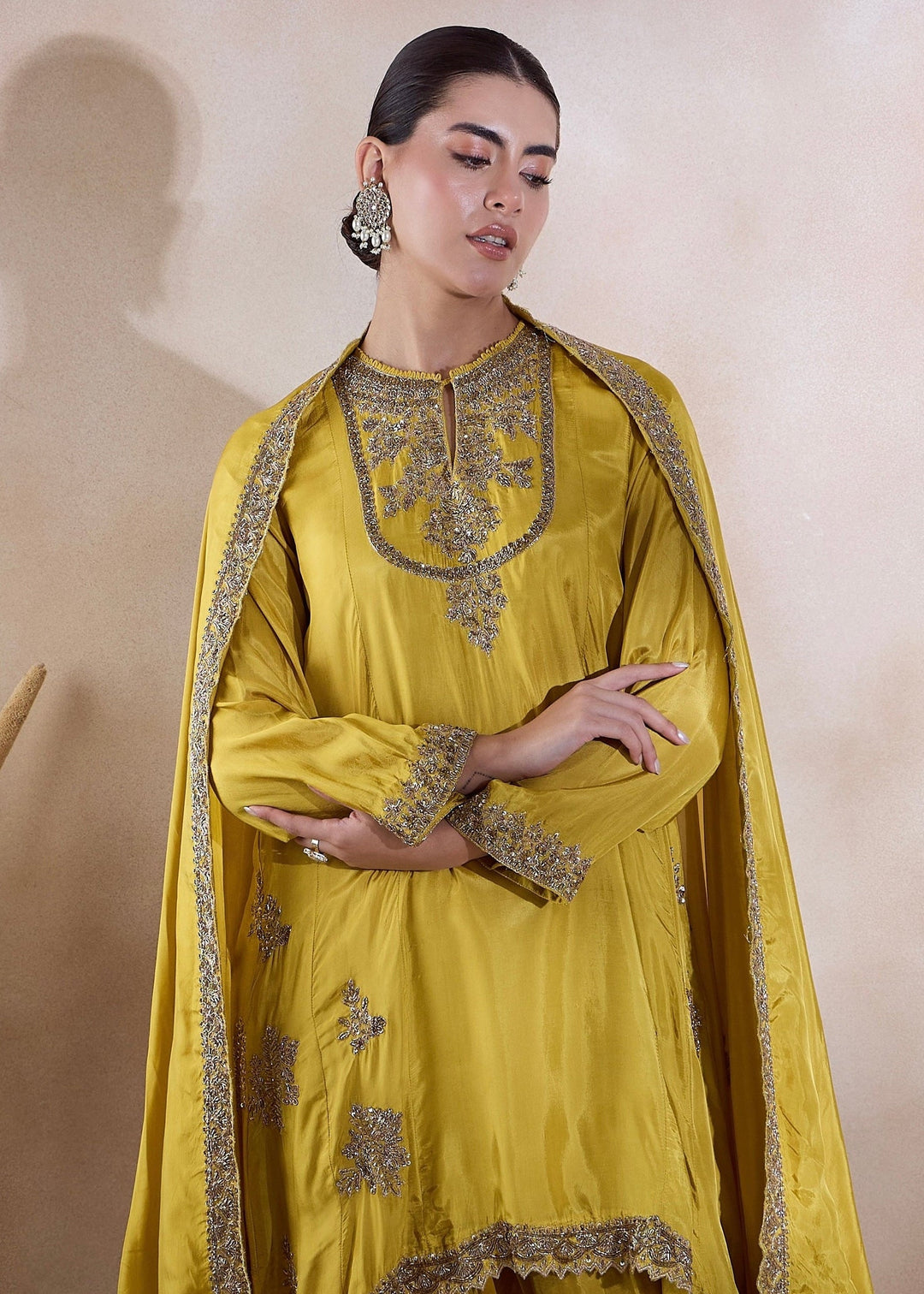 MATHURA H KURTA SET