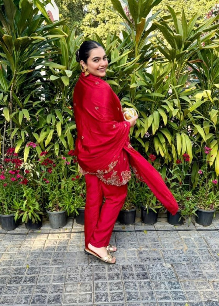 SIMAR WALIA IN VRINDAVAN MH KURTA SET