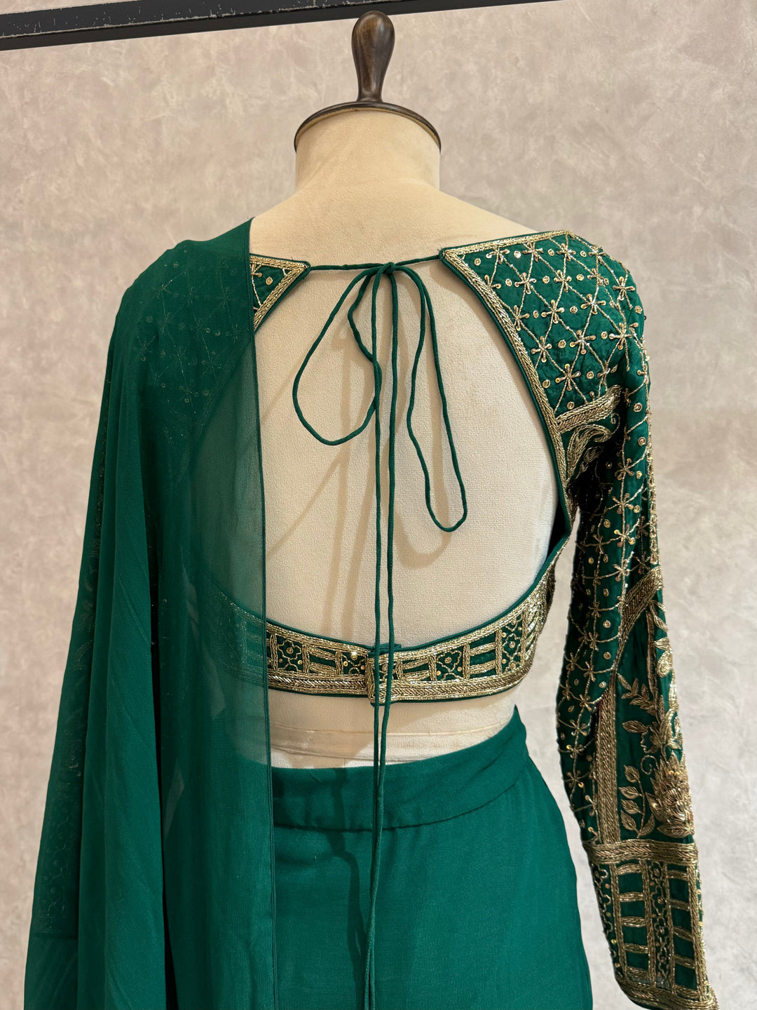 VRINDAVAN FG SAREE SET