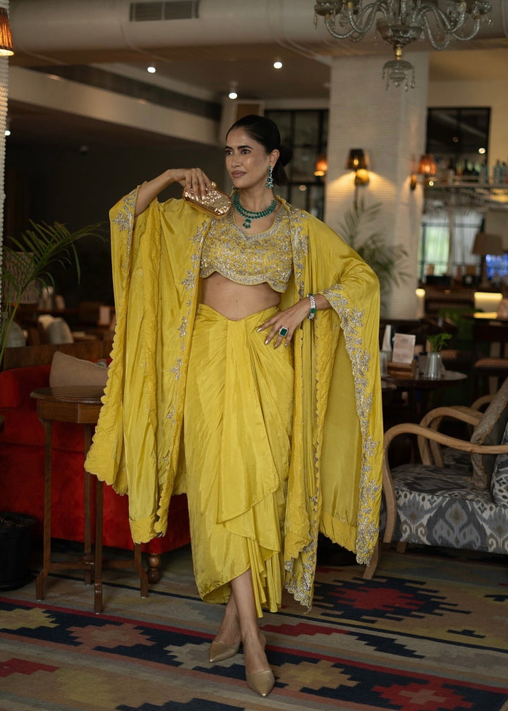ALISHA PEKHA IN VRINDAVAN HF CAPE SET